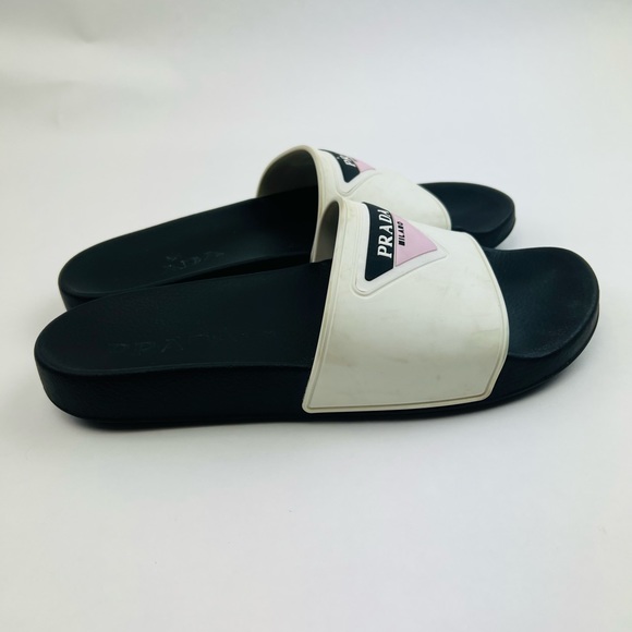 Prada: Black & White Rubber Flat Sandals Size: 8.5US - 38.5EU - Picture 2 of 7